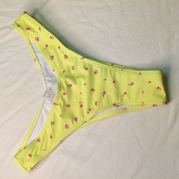 Bikini Set- Yellow 3-Pc Triangle Top Low Rise High Cut Bottoms with Mesh Skirt - Picture 5 of 8